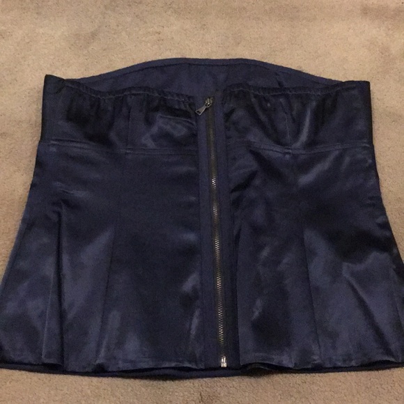 Club Monaco satin bouistier - Picture 2 of 3